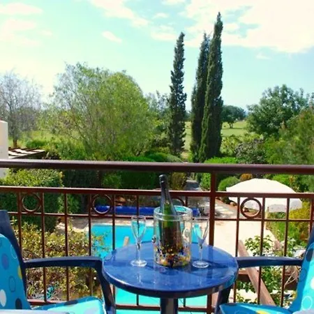 “how To Rent Your Perfect Aphrodite Hills Villa” Loukia