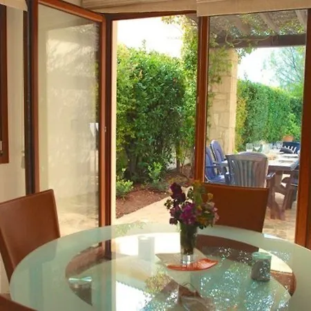 “how To Rent Your Perfect Aphrodite Hills Villa” Loukia * Kouklia